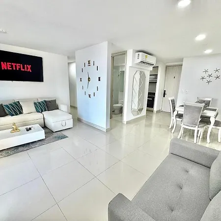 Excepcional En Zona De Negocios Apartamento *