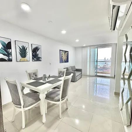 Excepcional En Zona De Negocios Apartamento