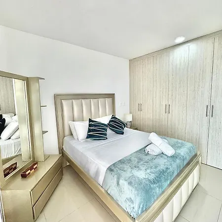 Excepcional En Zona De Negocios Apartamento *