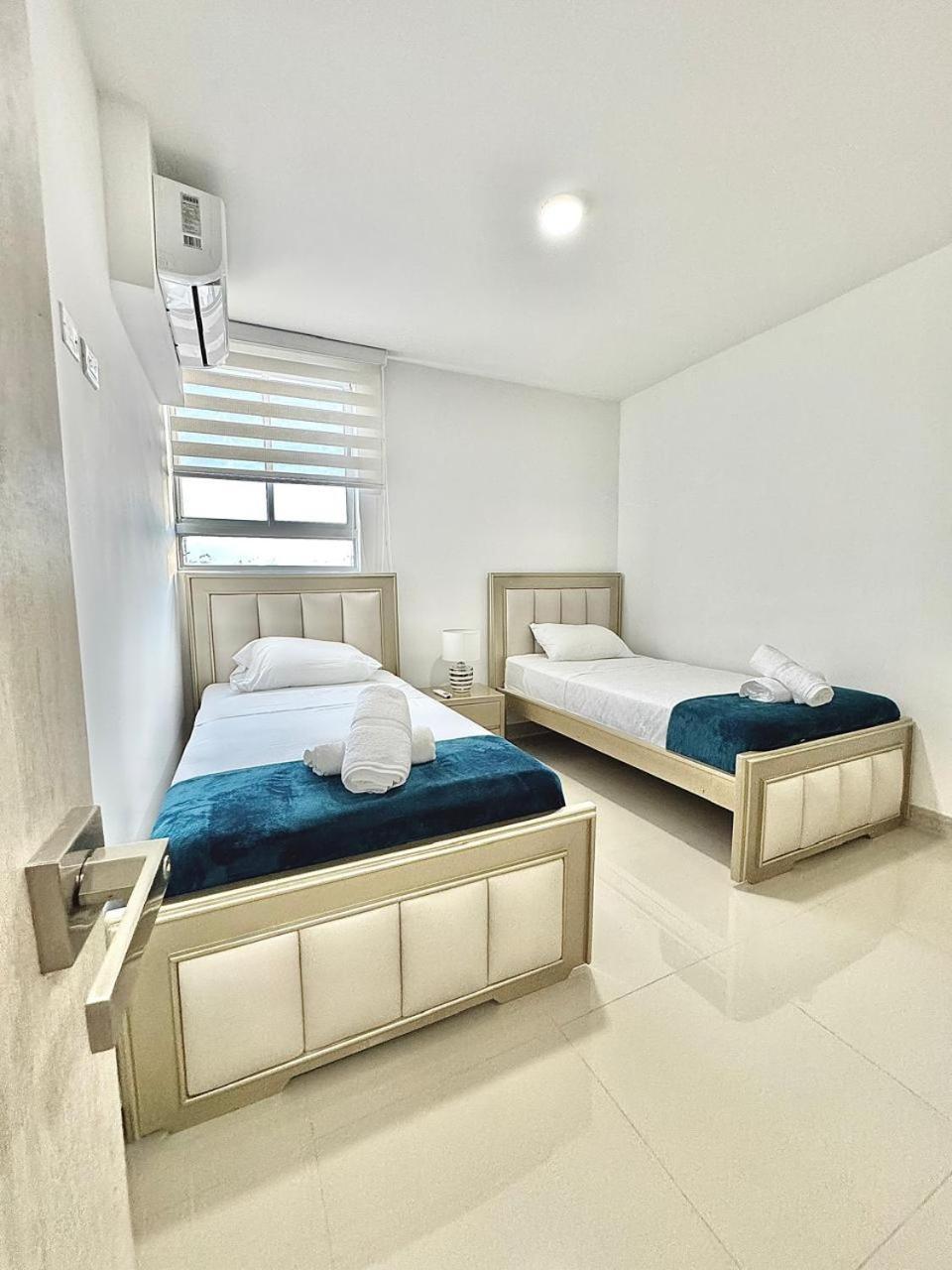Excepcional Apartamento En Zona De Negocios Apartamento *